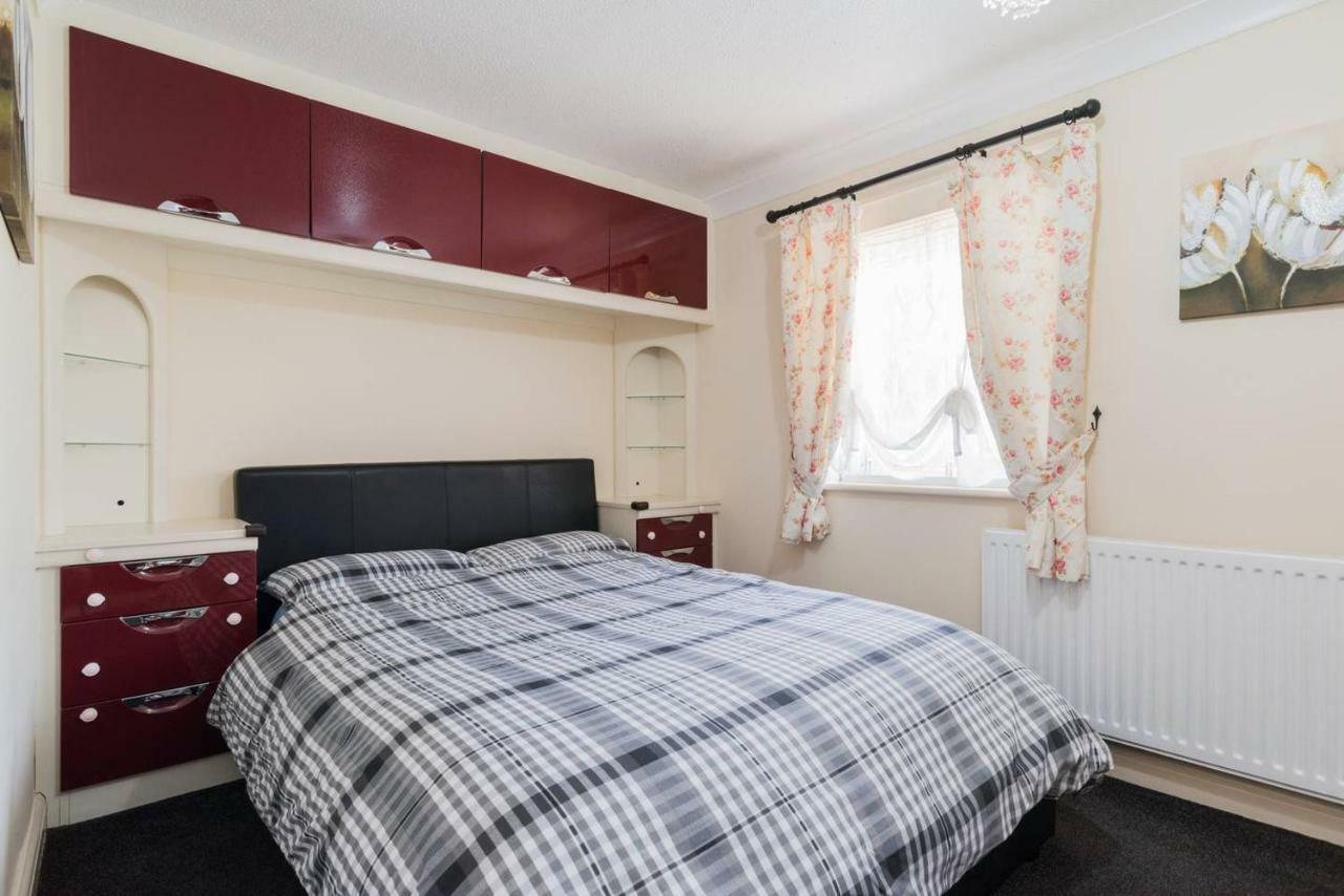 Appartamento 1 Bedroom Near Excel *