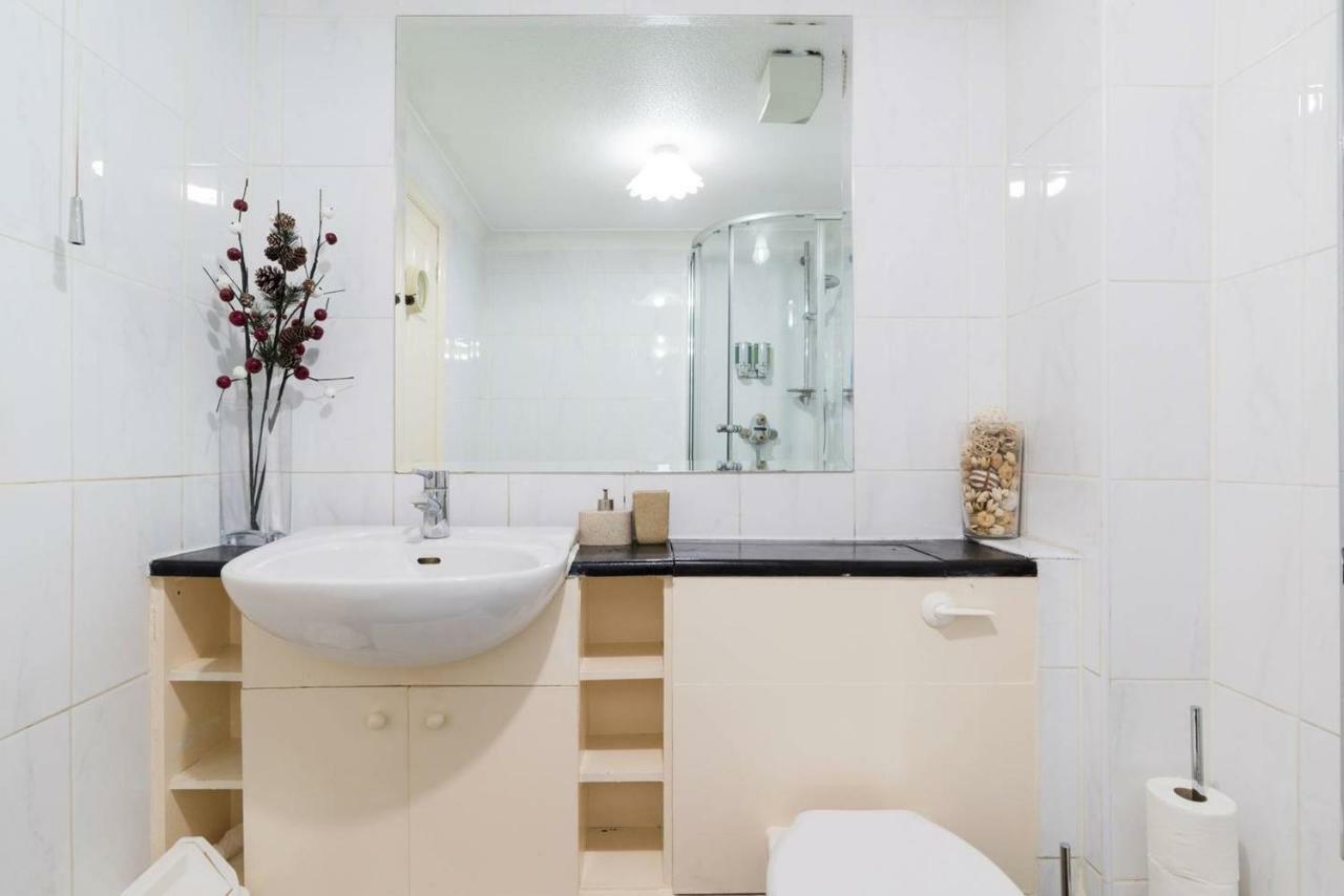 Appartamento 1 Bedroom Near Excel Londra