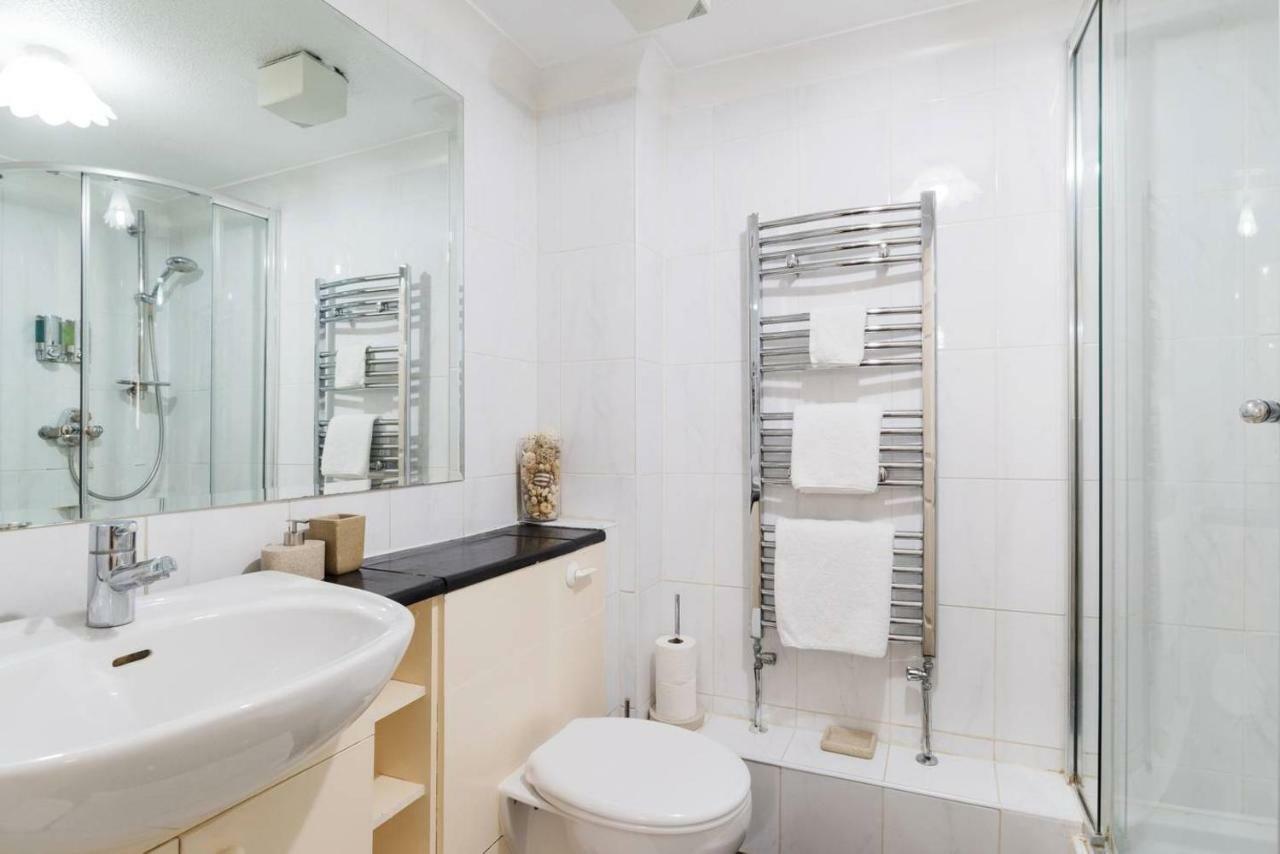 1 Bedroom Near Excel Appartamento